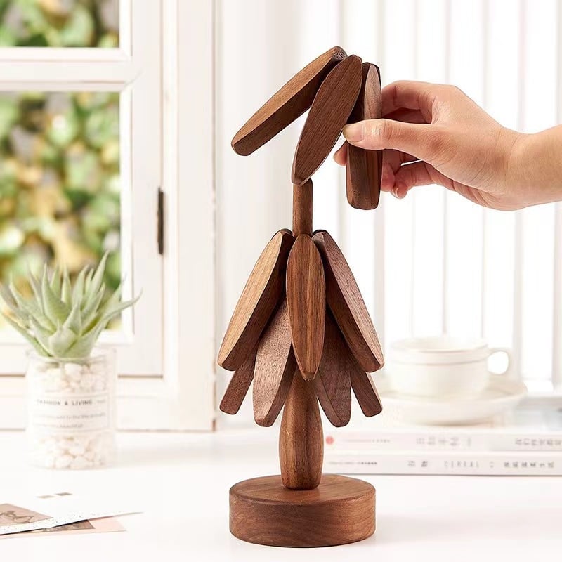 Natural Tree Trivet Set - 4 Wooden Trivets & 1 Stand Like a Christmas Tree