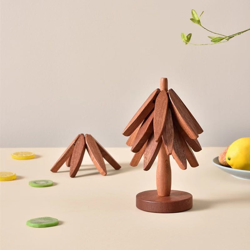 Natural Tree Trivet Set - 4 Wooden Trivets & 1 Stand Like a Christmas Tree
