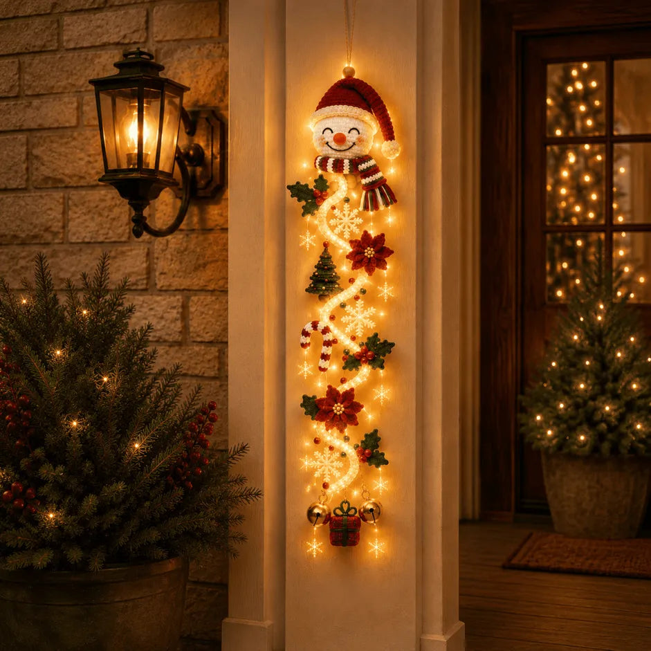⏳ – 🎄MerryCascade™ Glowing Christmas Door Hanger | 6 Festive Lighted Designs with Warm Glow, Dimensional Details & Space-Saving Vertical Décor ✨
