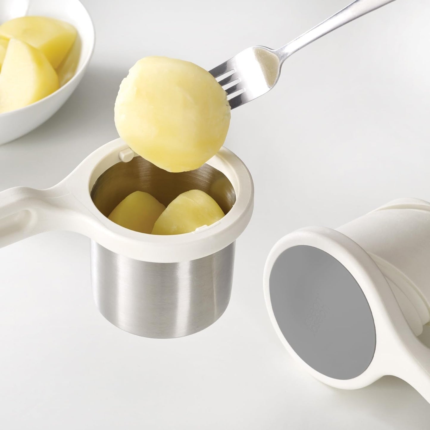 💖Hot 50% OFF🌹🥔 Potato Ricer Masher – Twist-Action Stainless Steel Vegetable Puree Tool